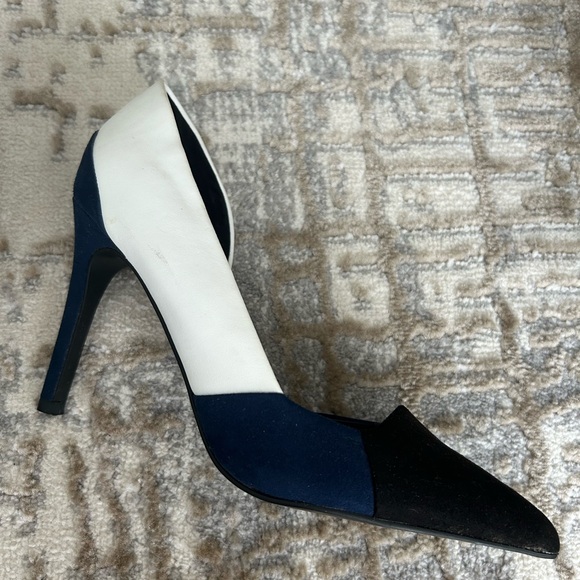 Beautiful ZARA TriColor (White, Black and Blue) Pointed Toe Heels in Size 36/ 6 - Picture 8 of 10